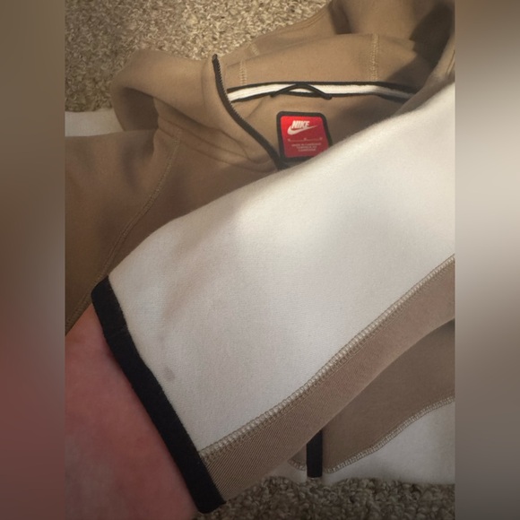 Nike Sportswear Tech Fleece Windrunner Full-Zip Hoodie - Picture 4 of 5